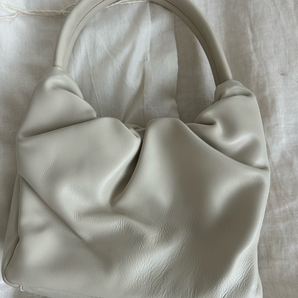 STAUD « Félix »  Cream Leather shoulder Bag